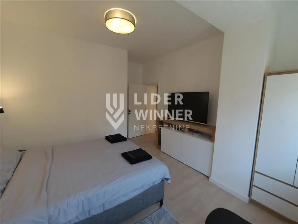 Sale, three bedroom apartment, 68m², Savski Venac, Beograd