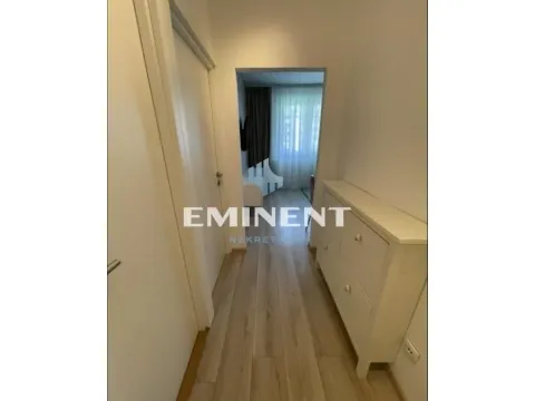 Rent, two bedroom apartment, 39m², Gundulićev Venac, Beograd - image 9