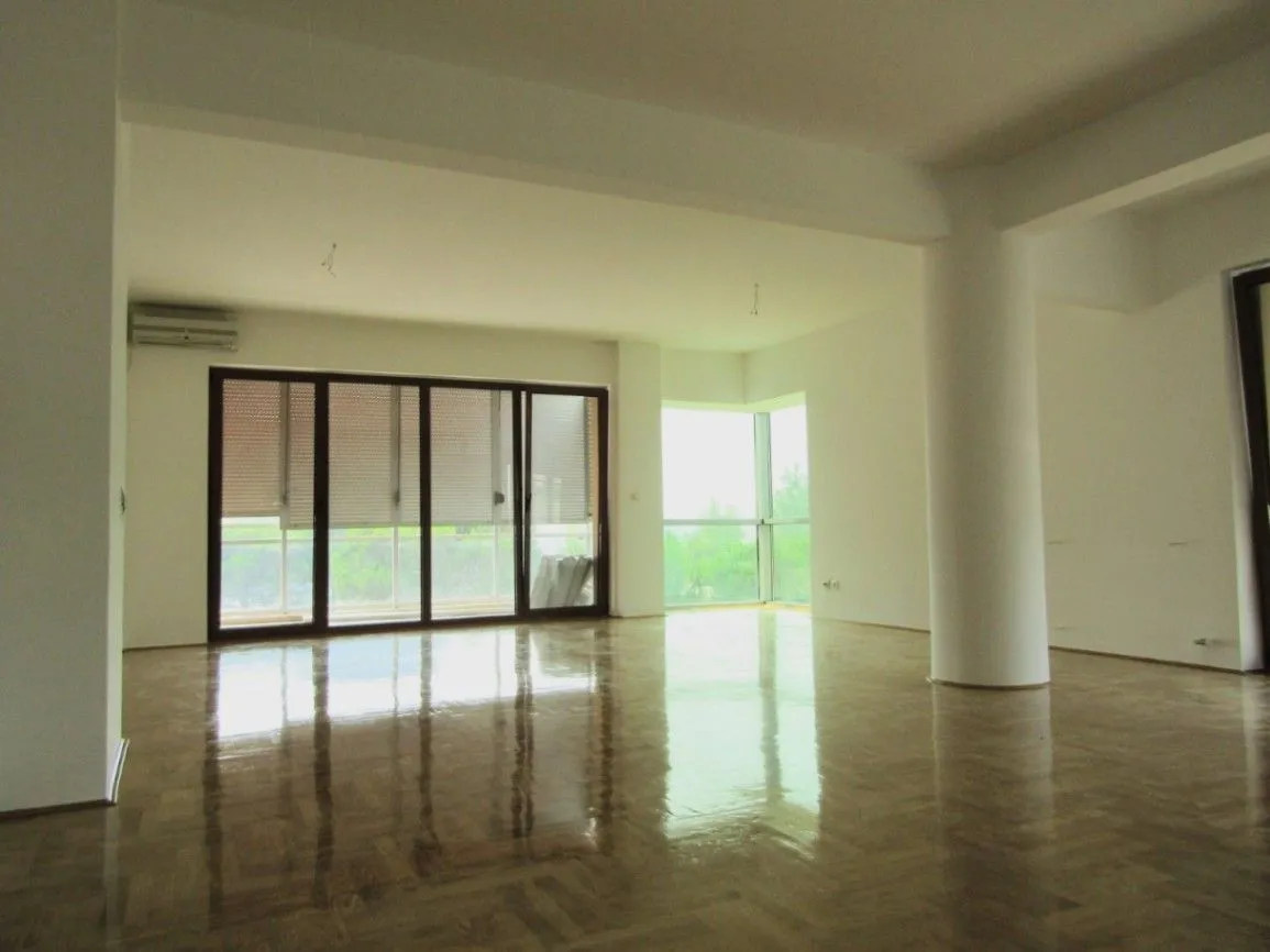Prodaja, trosoban stan, 138m², Preko Morače, Podgorica