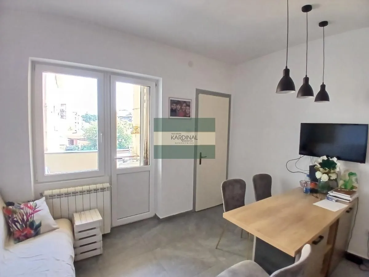 Prodaja, dvosoban stan, 62m², Jagodina, Srbija