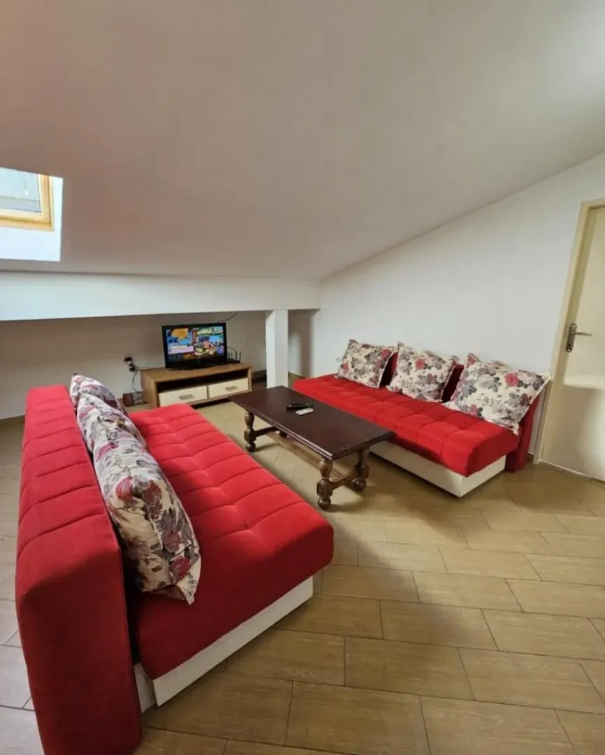 Rent, one bedroom apartment, 45m², Seljanovo, Tivat