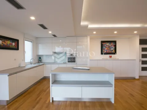 Rent, three bedroom apartment, 123m², Momišići, Podgorica - image 4