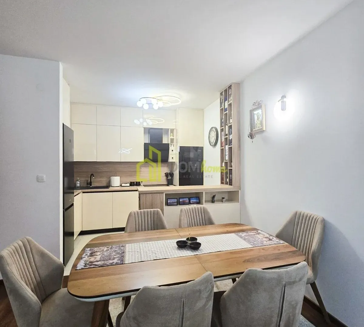 Izdavanje, dvosoban stan, 69m², Master Kvart, Podgorica