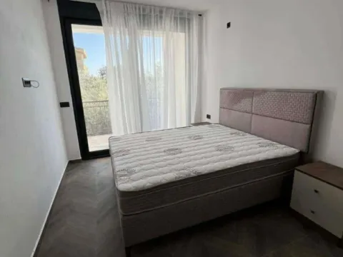 Izdavanje, dvosoban stan, 85m², Šušanj, Bar - image 6