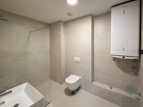 Izdavanje, trosoban stan, 163m², Preko Morače, Podgorica - image 15