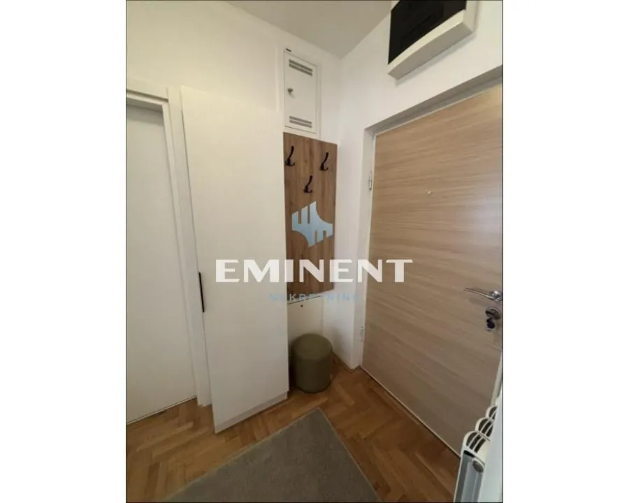 Rent, two bedroom apartment, 42m², Novi Beograd Blok 72, Novi Beograd Sve Podlokacije