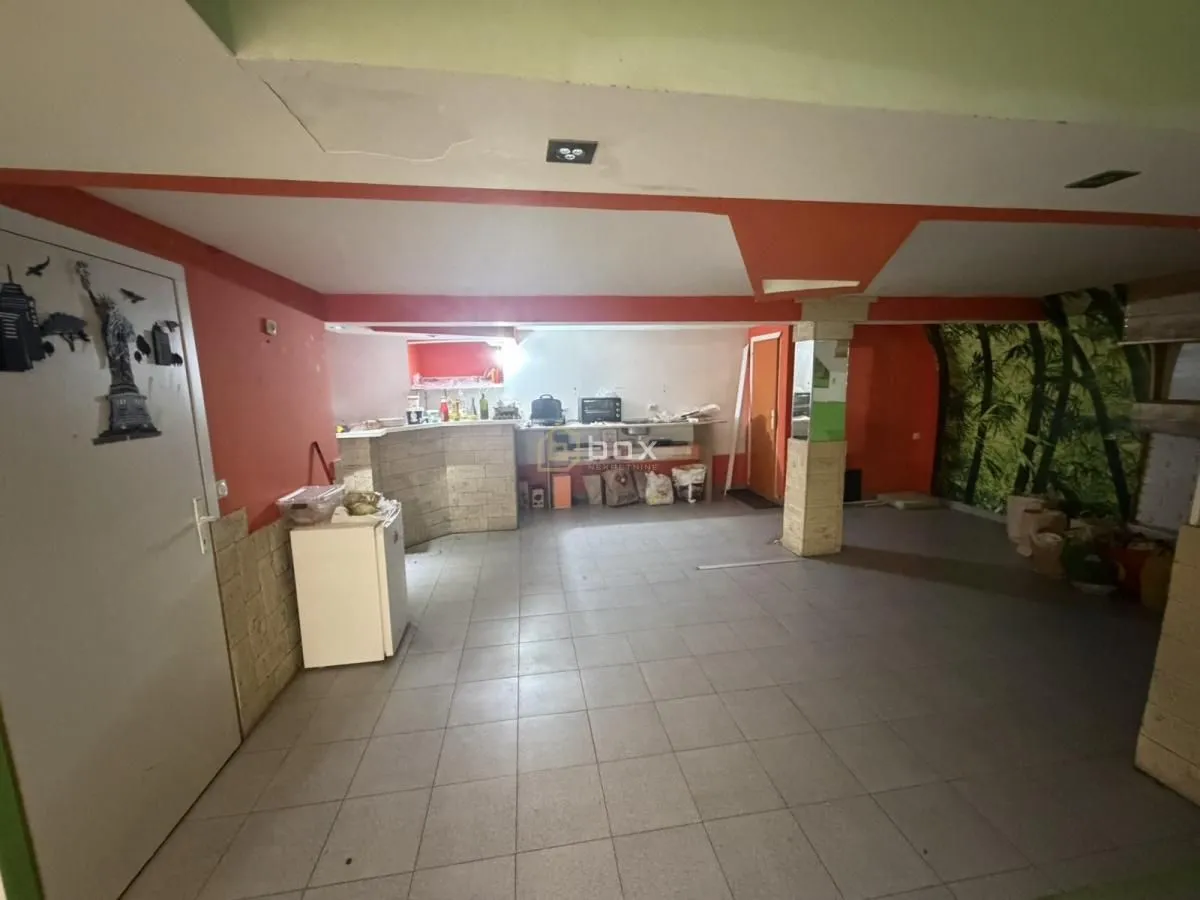 Rent, office space, 200m², Medijana, Niš