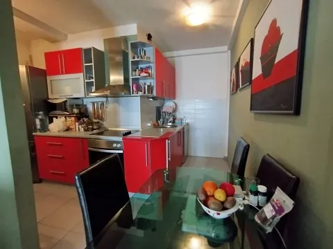 Prodaja, dvosoban stan, 70m², Stari Aerodrom, Podgorica - image 4