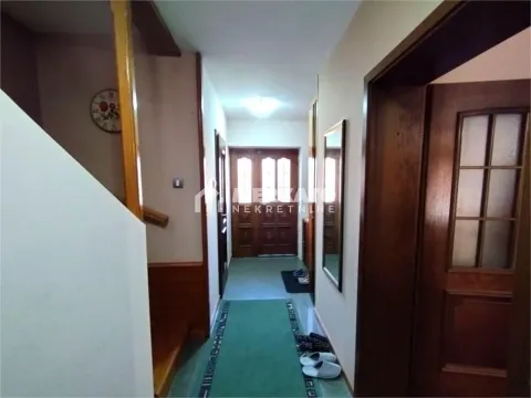 Prodaja, kuća, 324m², Zrenjanin, Srbija - image 2