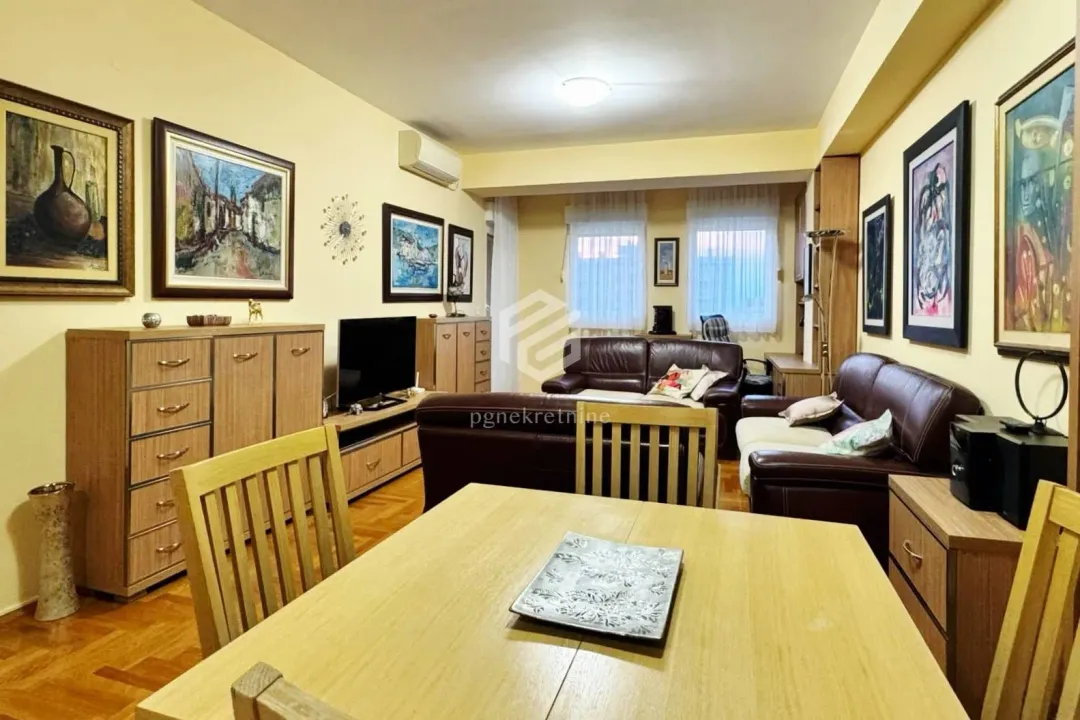Rent, two bedroom apartment, 75m², City Kvart, Podgorica