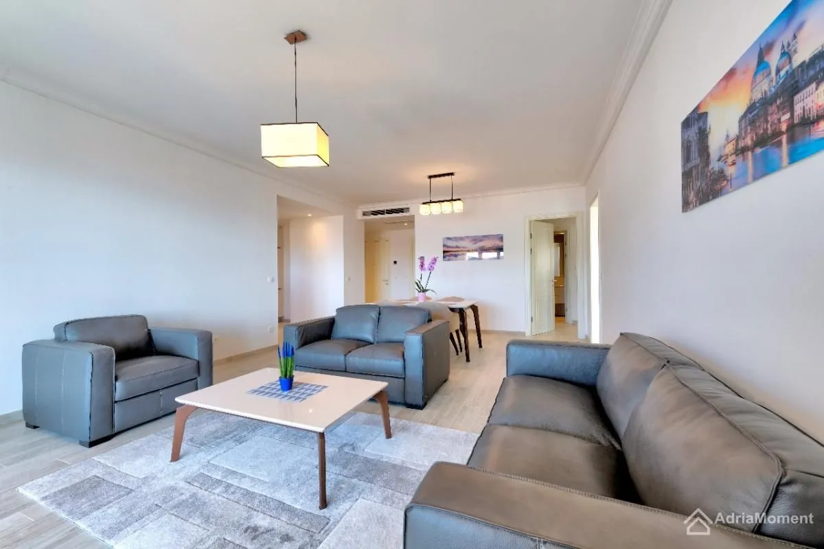 Prodaja, dvosoban stan, 143m², Radovići, Tivat