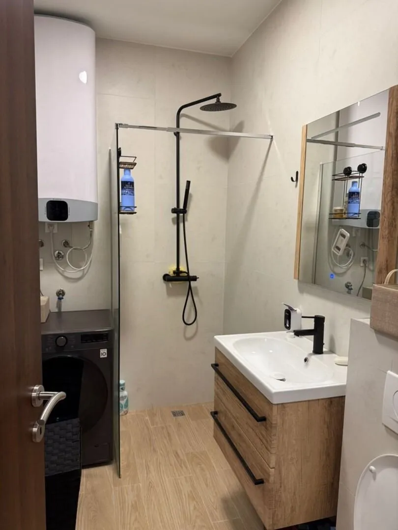 Prodaja, trosoban stan, 87m², Radanovići, Kotor
