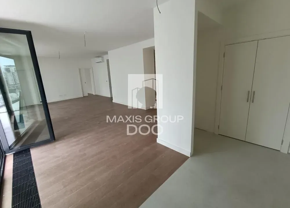 Izdavanje, stan, 250m², Savski Venac, Beograd