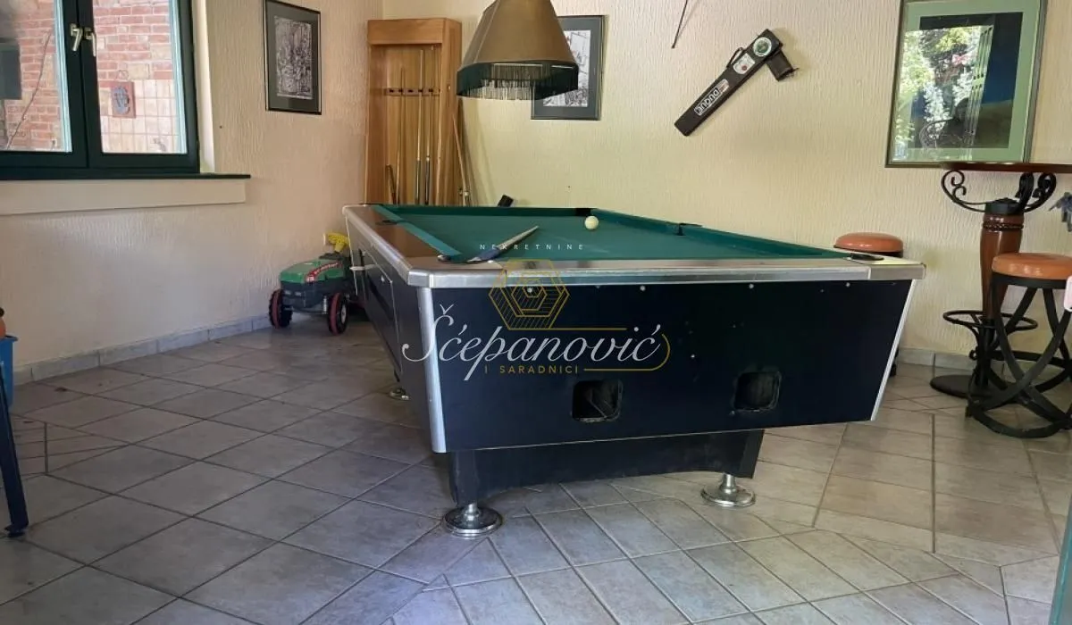 Prodaja, kuća, 202m², Sremska Kamenica, Petrovaradin