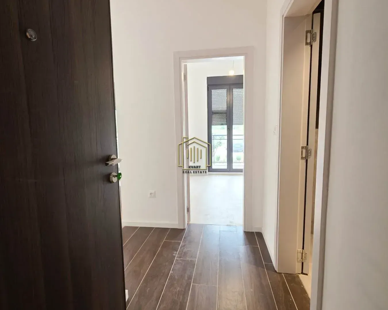 Izdavanje, jednosoban stan, 39m², Tološi, Podgorica