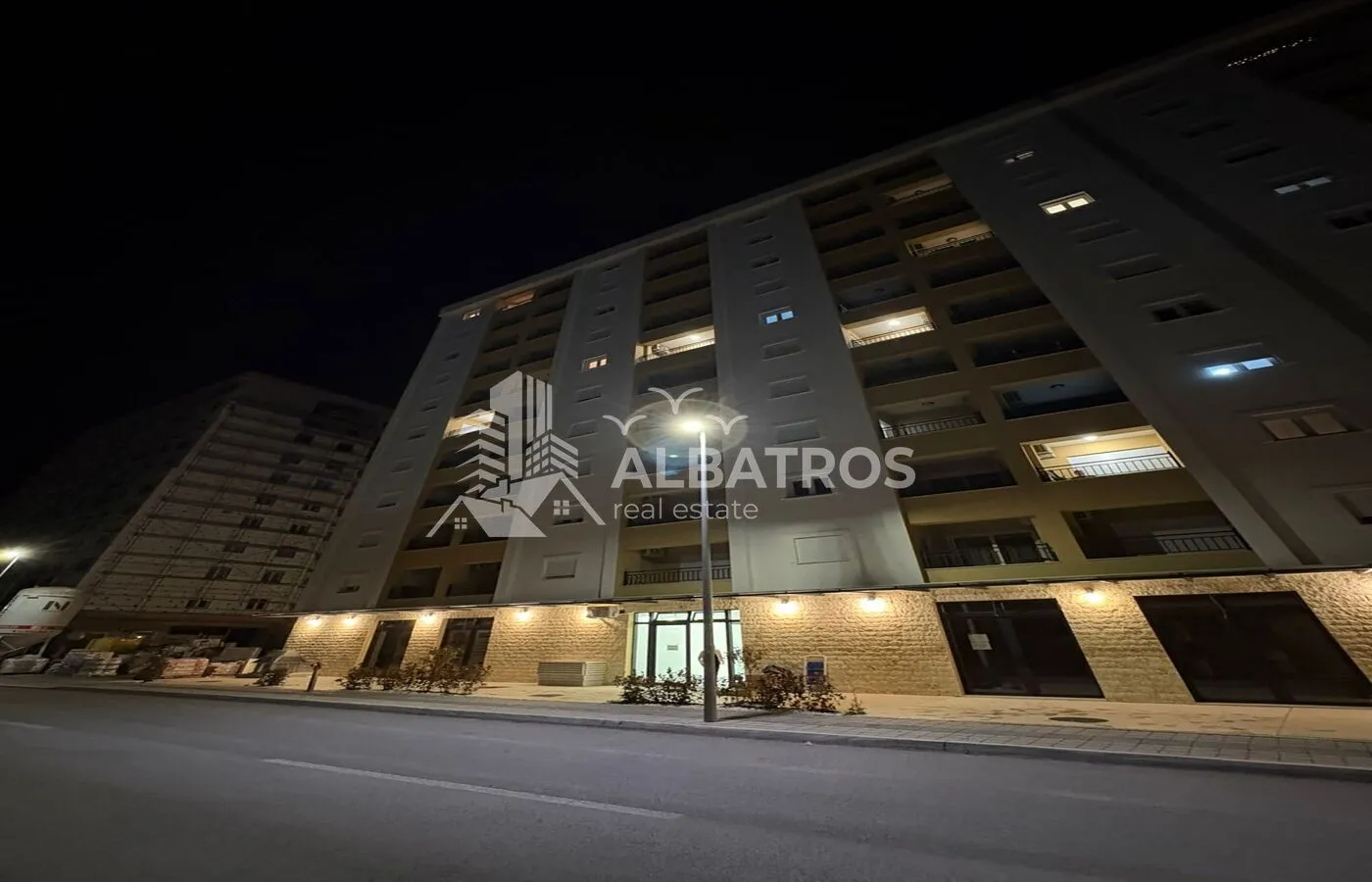 Rent, office space, 37m², Šušanj, Bar