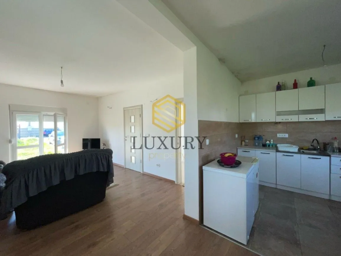 Prodaja, kuća, 103m², Dajbabe, Podgorica