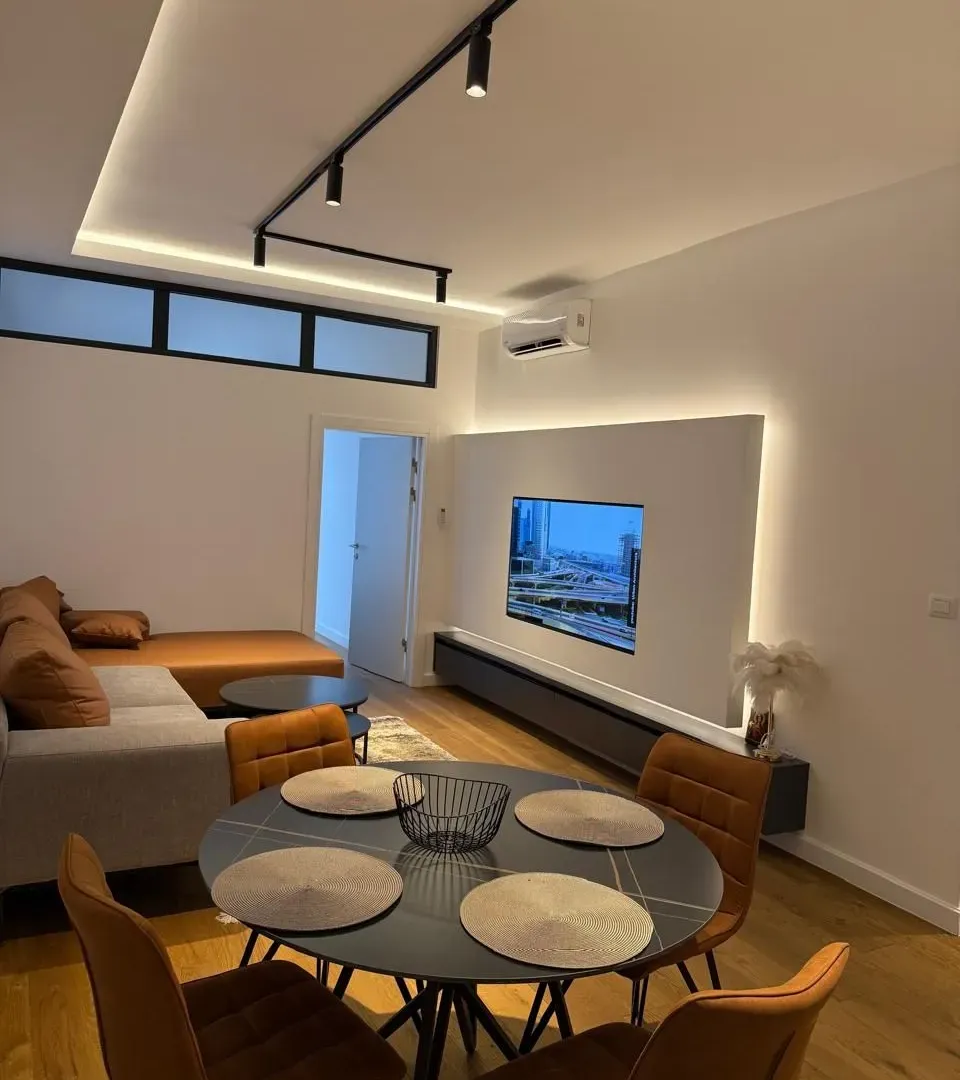 Prodaja, dvosoban stan, 77m², Soho City, Bar
