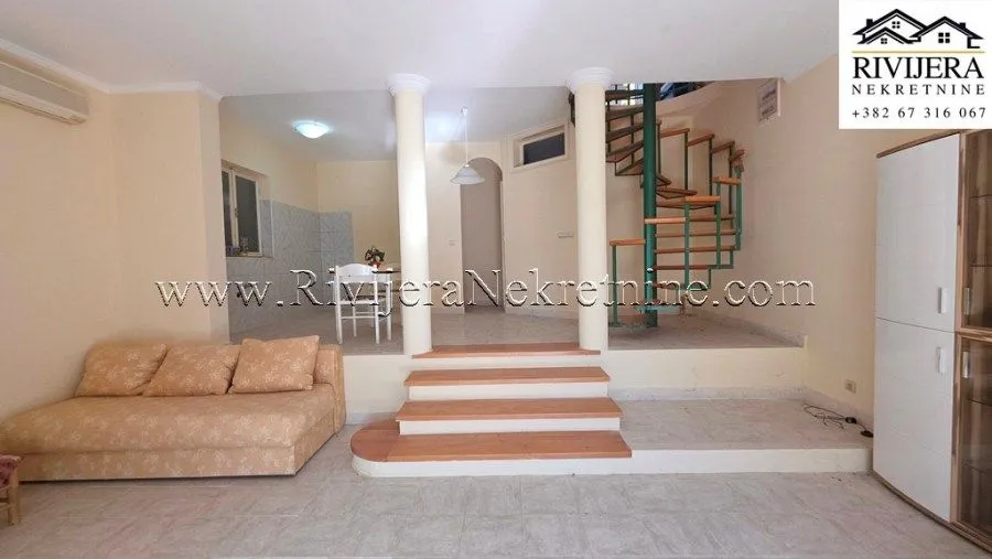 Prodaja, kuća, 270m², Topla, Herceg Novi