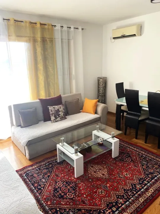 Izdavanje, jednosoban stan, 52m², Preko Morače, Podgorica