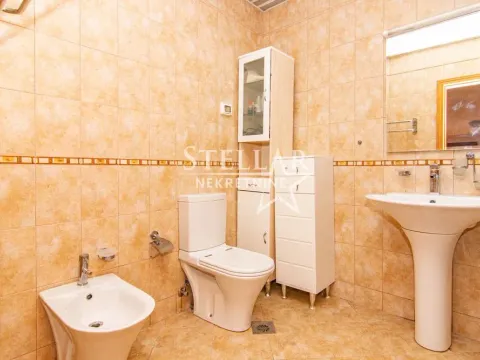 Sale, four bedroom apartment, 193m², Kruševac, Podgorica - image 14