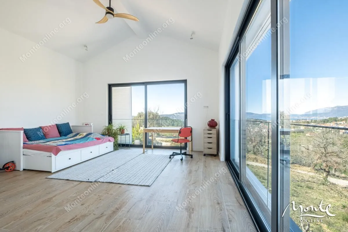 Prodaja, kuća, 240m², Kavač, Kotor