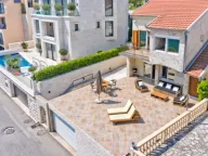 Prodaja, kuća, 200m², Muo, Kotor - image 1