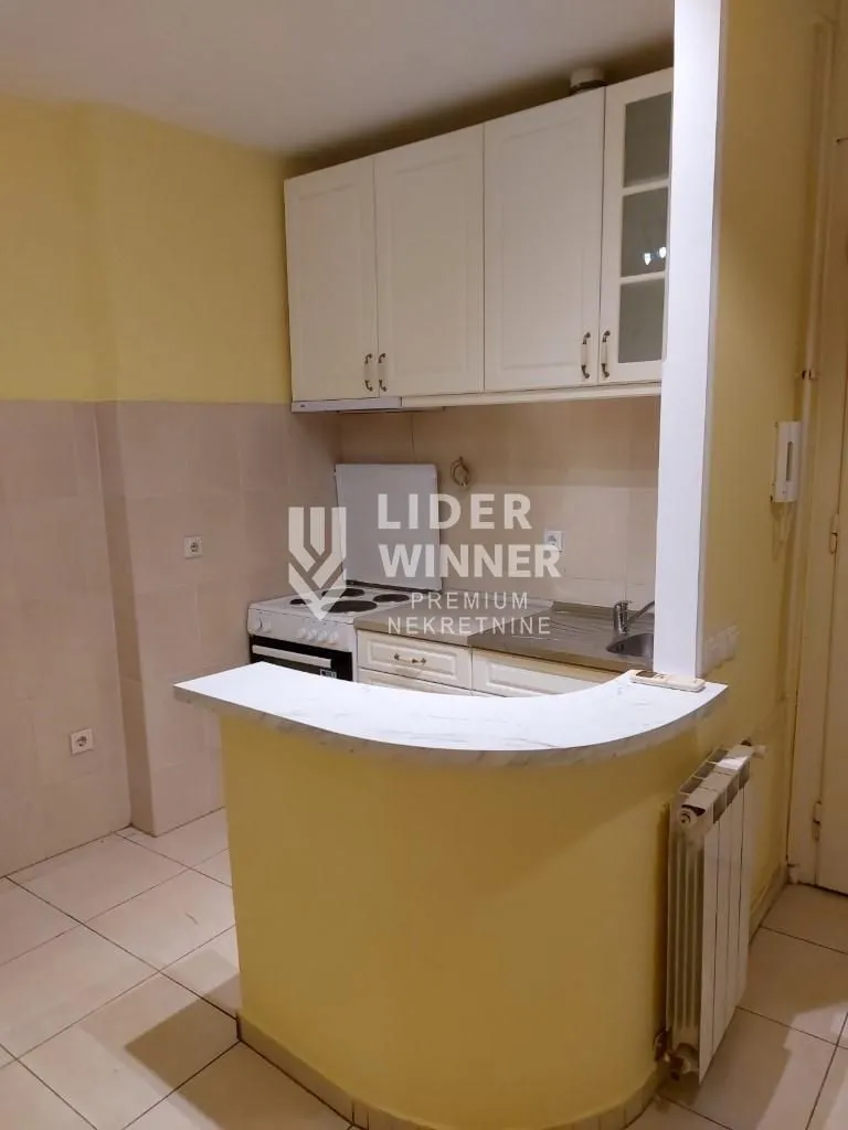 Rent, three bedroom apartment, 89m², Stari Grad, Beograd