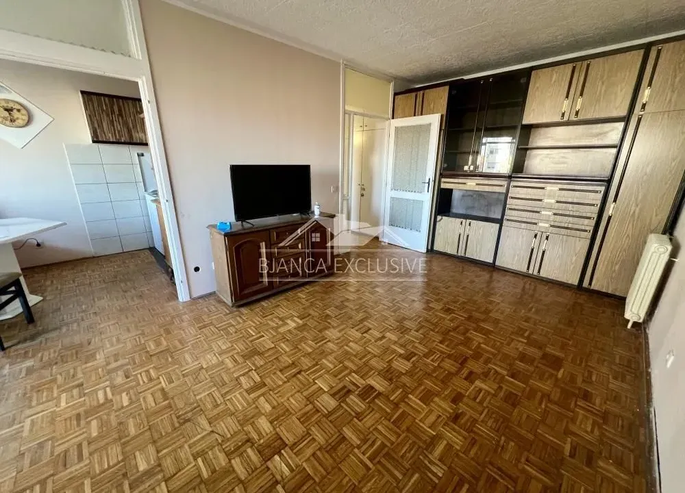 Prodaja, dvosoban stan, 58m², Novi Beograd Blok 61, Novi Beograd Sve Podlokacije