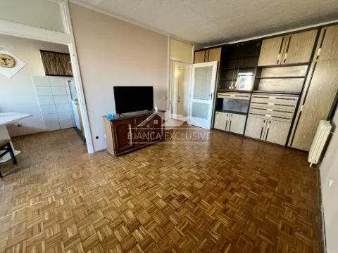 Prodaja, dvosoban stan, 58m², Novi Beograd Blok 61, Novi Beograd Sve Podlokacije - image 1