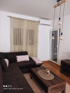 Izdavanje, jednosoban stan, 50m², City Kvart, Podgorica