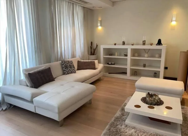 Izdavanje, trosoban stan, 110m², Čubura, Beograd