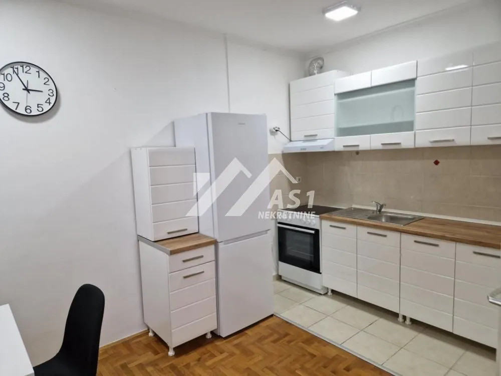 Izdavanje, dvosoban stan, 43m², Rotkvarija, Novi Sad Sve Podlokacije