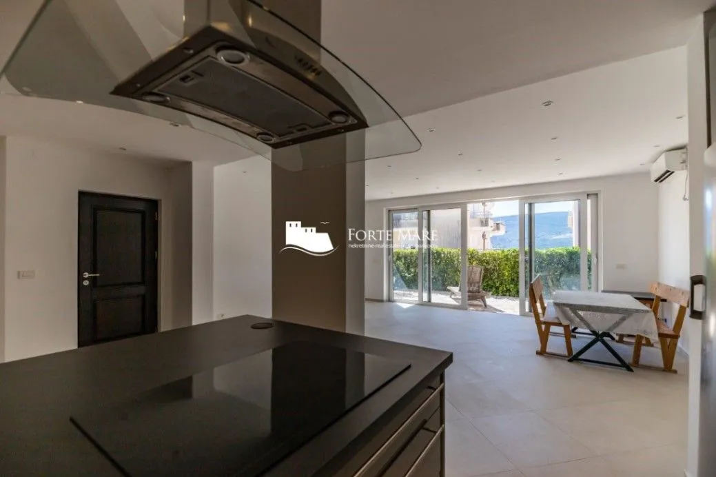Prodaja, dvosoban stan, 95m², Topla, Herceg Novi