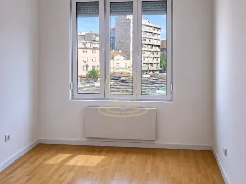 Izdavanje, trosoban stan, 56m², Stari Grad, Beograd - image 8
