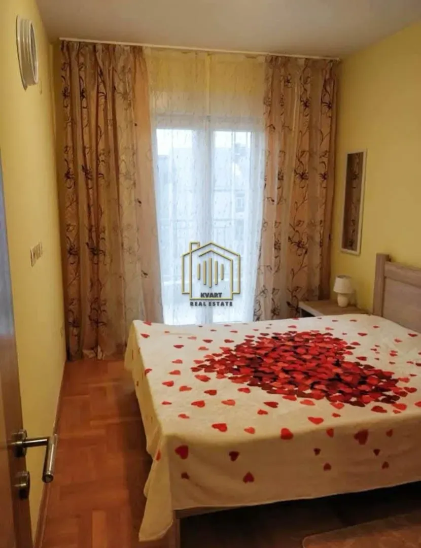 Izdavanje, jednosoban stan, 48m², Blok 6, Podgorica