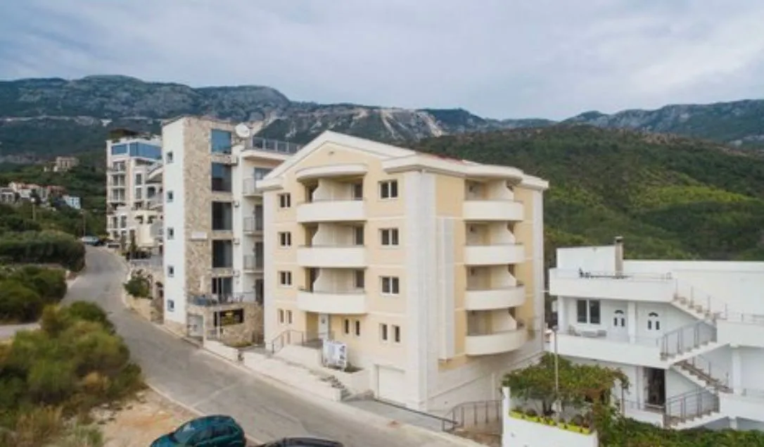 Sale, one bedroom apartment, 45m², Bečići, Budva