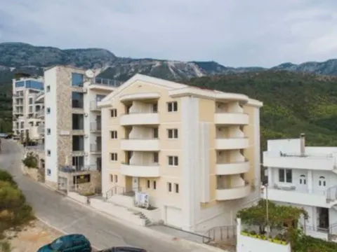 Sale, one bedroom apartment, 45m², Bečići, Budva - image 3