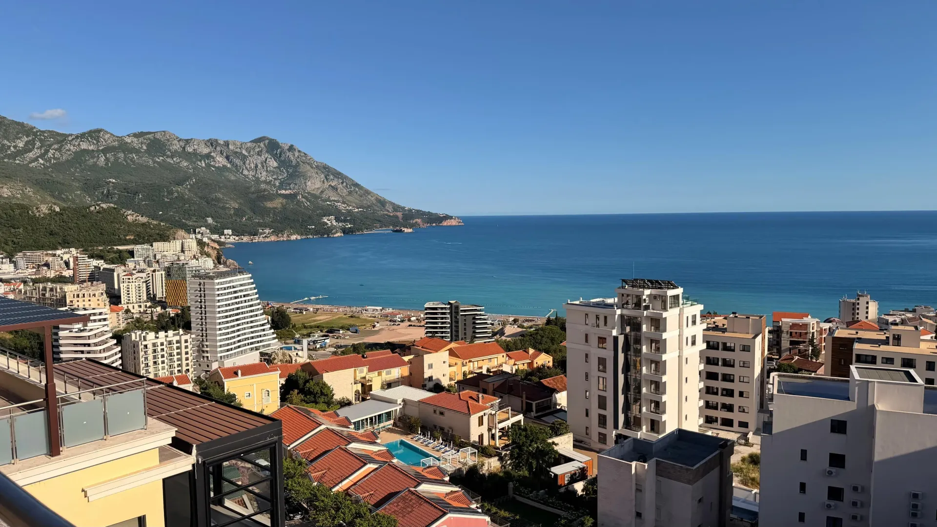 Prodaja, dvosoban stan, 131m², Bečići, Budva