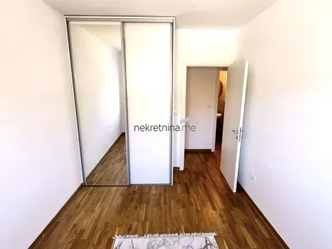 Izdavanje, dvosoban stan, 64m², City Kej, Podgorica - image 5