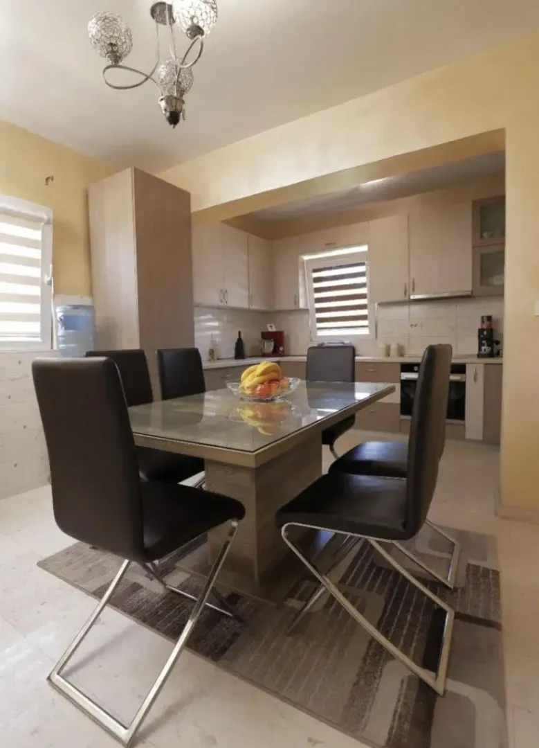 Rent, house, 250m², Tološi, Podgorica