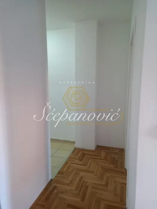 Izdavanje, dvosoban stan, 41m², Nova Detelinara, Novi Sad Sve Podlokacije