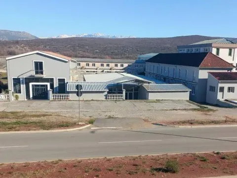 Izdavanje, poslovni prostor, 1600m², Mareza, Podgorica