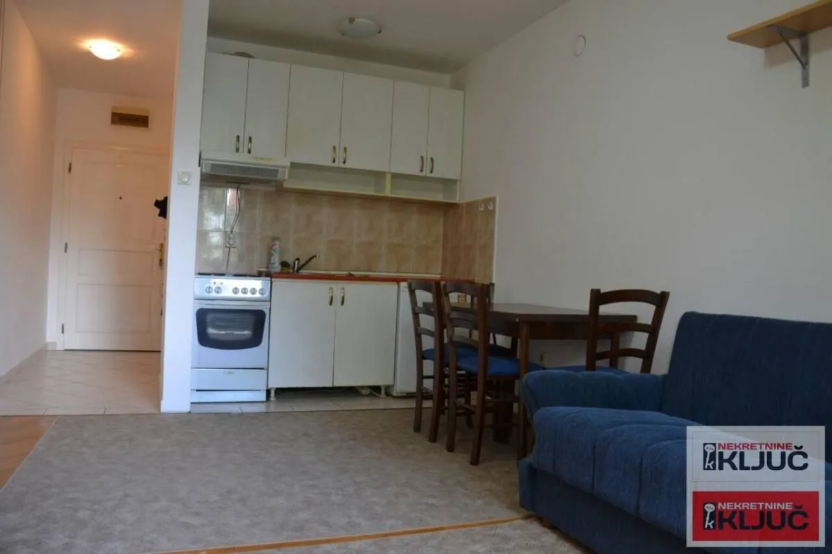Rent, studio apartment, 26m², Grbavica, Novi Sad Sve Podlokacije