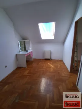 Izdavanje, četvorosoban stan, 94m², Nova Detelinara, Novi Sad Sve Podlokacije - image 8