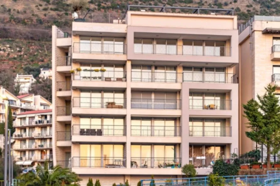 Sale, three bedroom apartment, 160m², Pržno, Budva