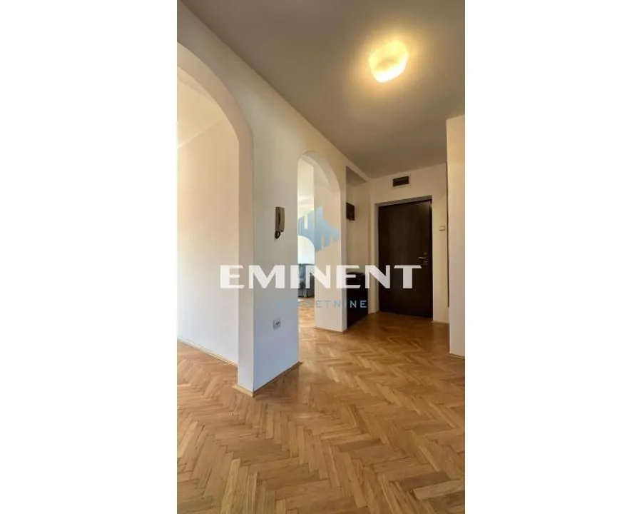 Rent, apartment, 64m², Kalenić Pijaca, Vračar Sve Podlokacije