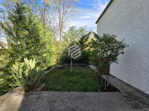 Rent, house, 100m², Velje Brdo, Podgorica - image 9