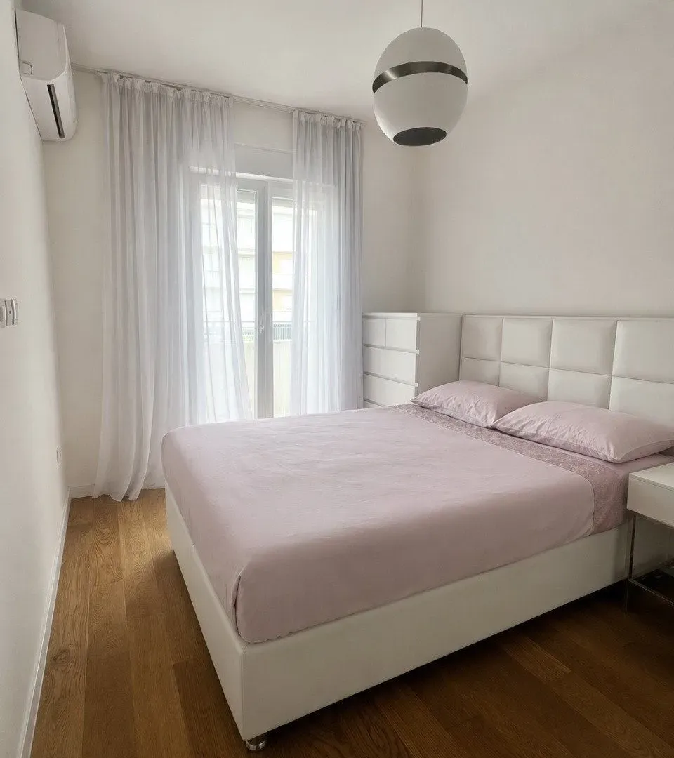 Prodaja, jednosoban stan, 47m², Central Point, Podgorica