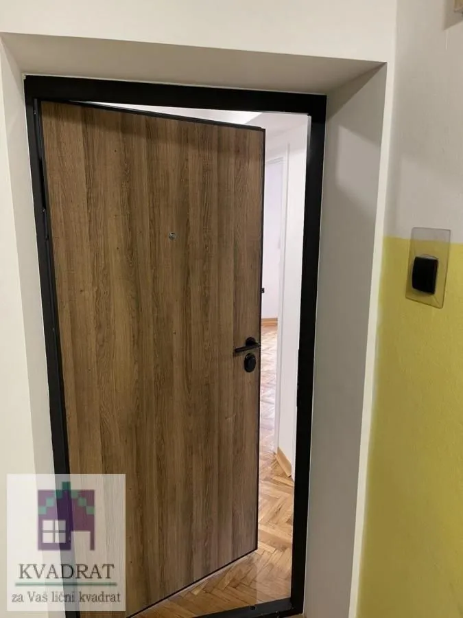 Prodaja, dvosoban stan, 49m², Adamovićevo Naselje, Novi Sad Sve Podlokacije